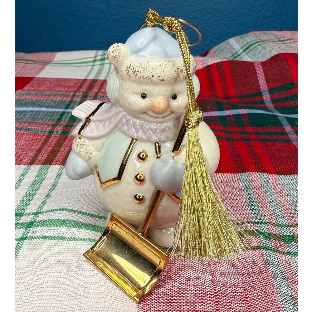 Lenox Snowlight 2004 Snowman Shoveling Snow Christmas Ornament Holiday